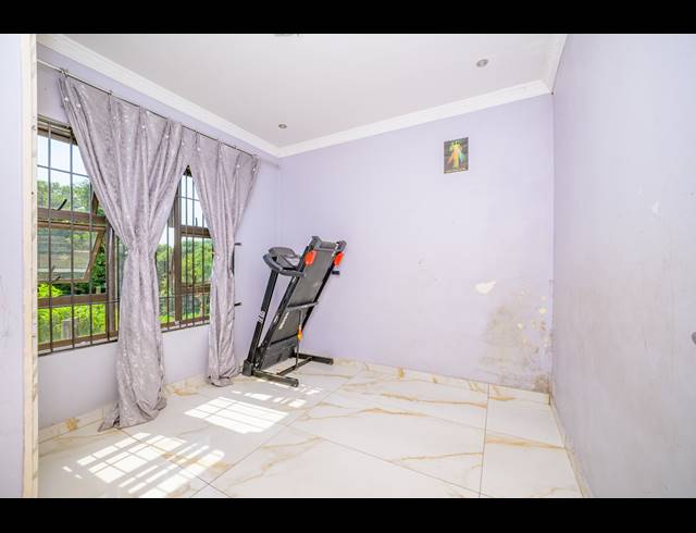 3 BEDROOM SECTIONAL TITLE FOR SALE IN BELLAIR